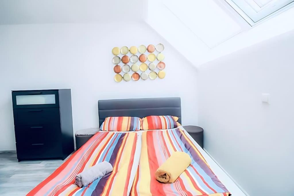 Apartment Central 4br Apt With Terrace, 10min Walk To Augarten Wien